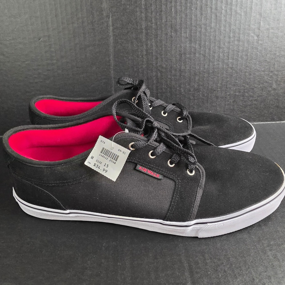 Airwalk Mens Size 15 Black Skate Shoes Suede Detail 140412 2548 NEW